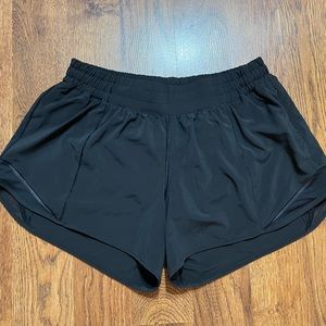 Hotty Hot Low Rise Short 4” Black Size 10